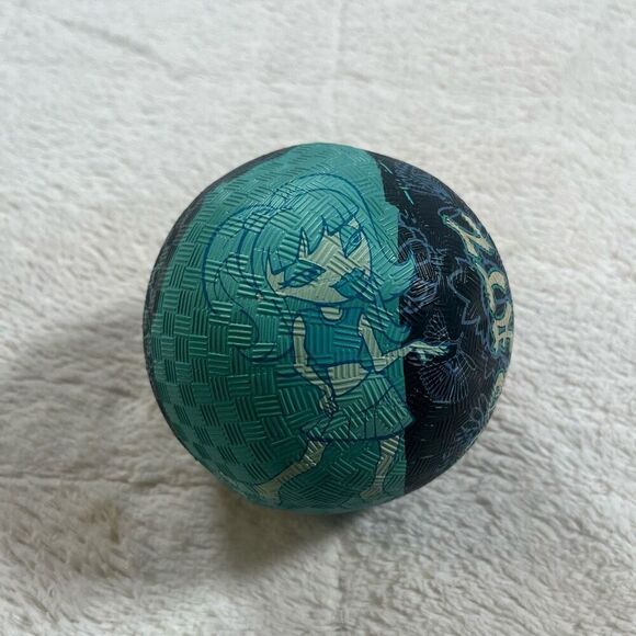Vintage Y2K Bratz MGA Entertainment Mini Ball - Picture 3 of 4